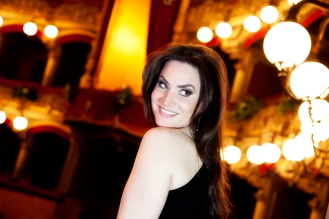 Portrait of mezzo-soprano Nicole Piccolomini smiling
